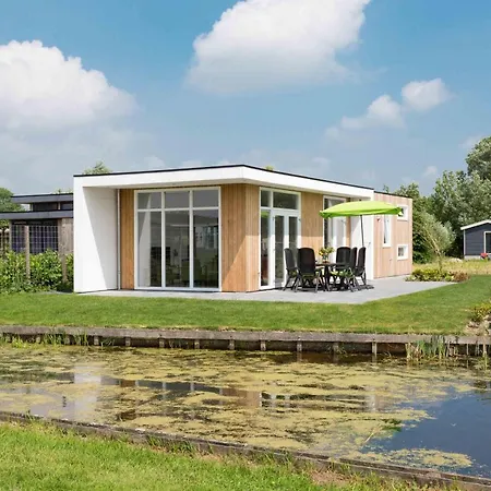 Topparken - Parc Ijsselhoeve Tatil parkı 3*