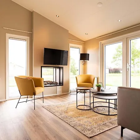 Parc De Ijsselhoeve Ferienpark 3*